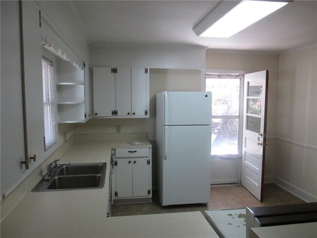 Building Photo - 305 Augusta Rd Rental