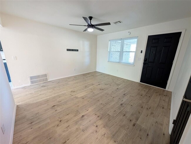 Photo - 414 Sunnyside Pl