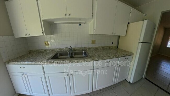 Photo - 627 Wildwood Way