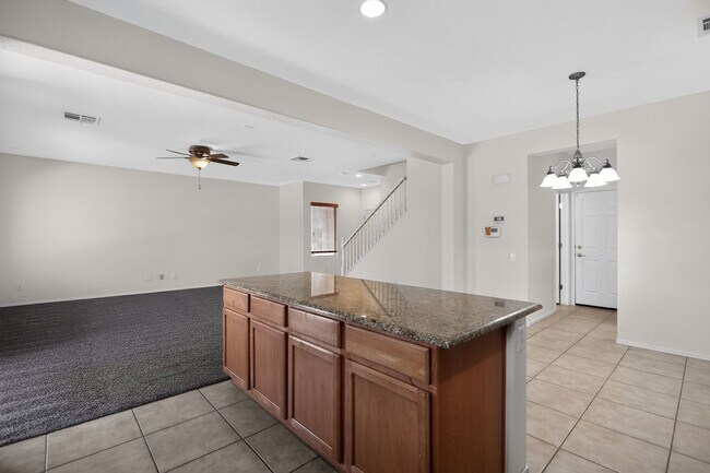 Photo - 6838 Sigri St
