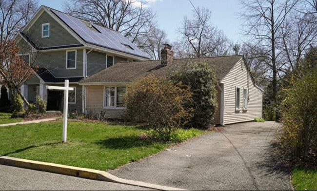 Building Photo - 28 Summit Ave Rental