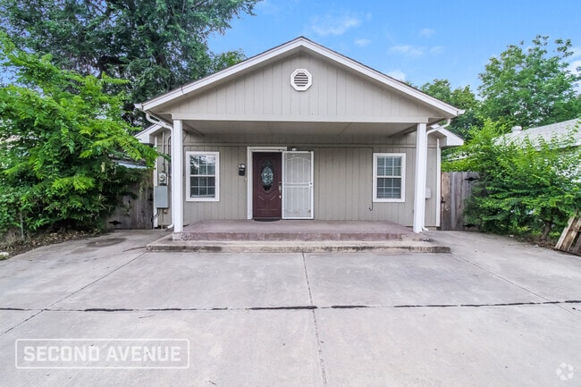 Building Photo - 1521 S Blackwelder Ave Rental