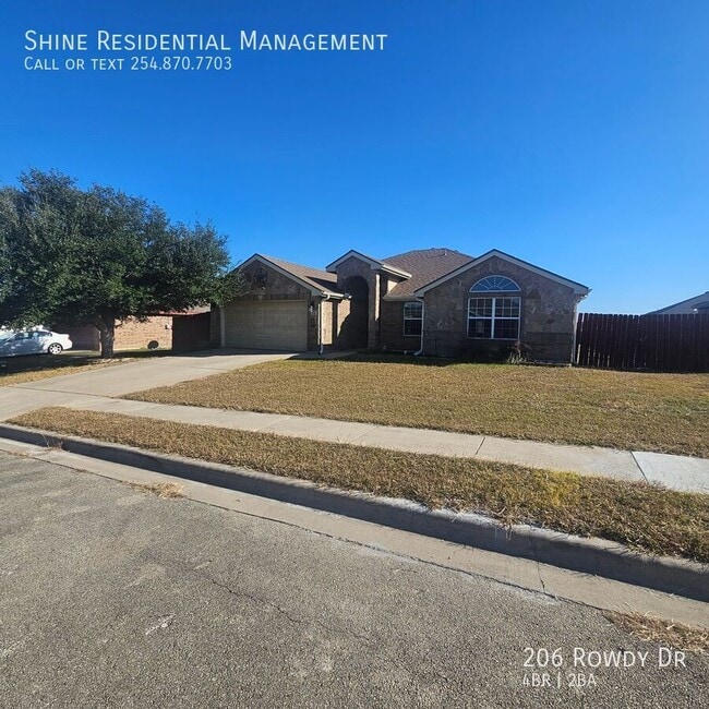 Building Photo - 206 Rowdy Dr