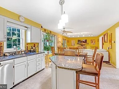 Photo - 10000 Naglee Rd