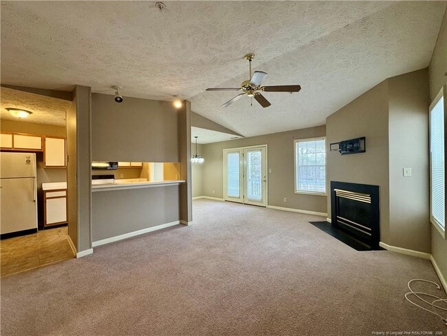 Photo - 308 Waterdown Dr