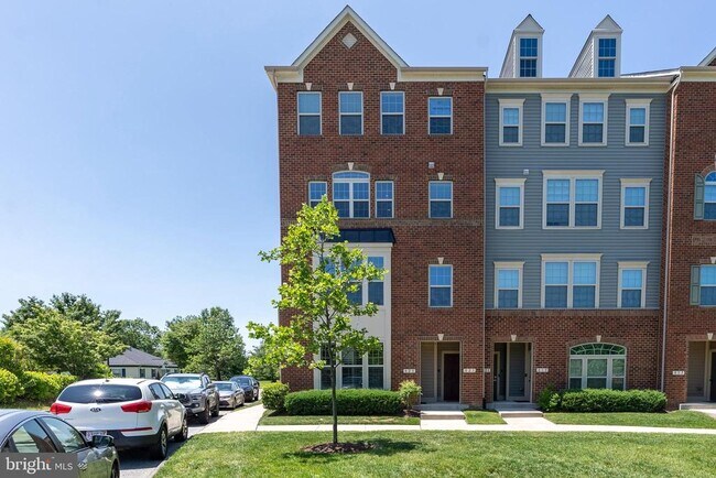 Photo - 823 Orchard Tree Rd Townhome