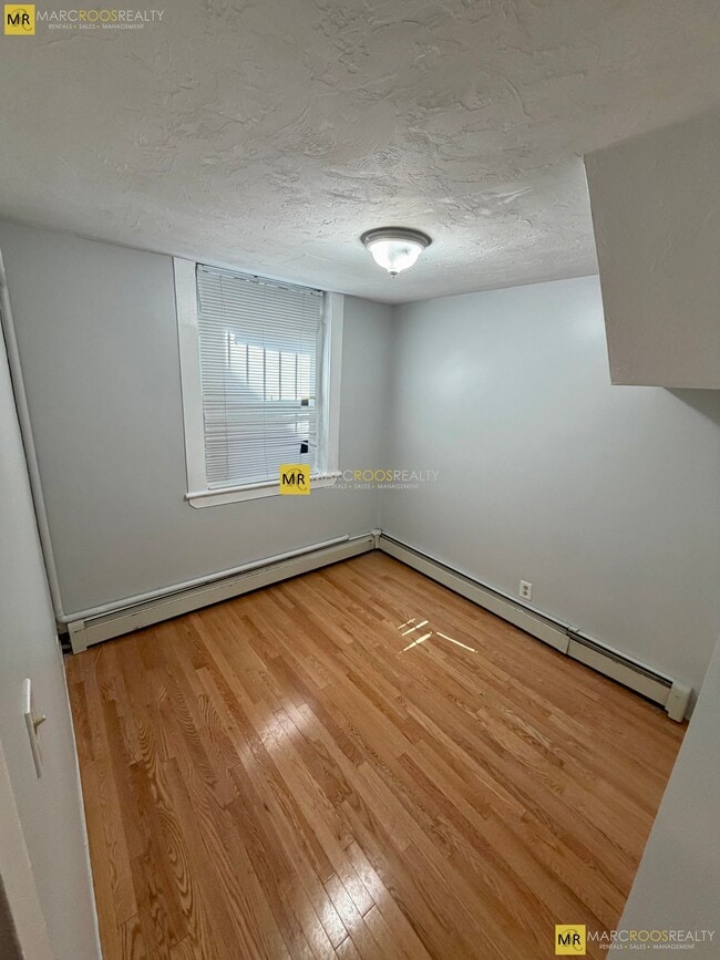 587 Beacon St Unit B
