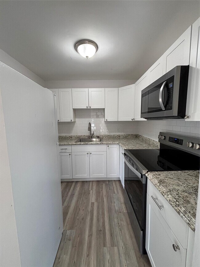 Photo - 11003 Ridge Ave