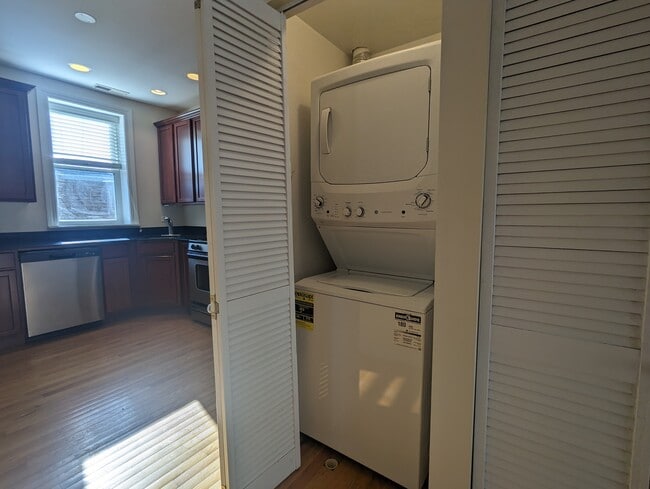 Photo - 3240 N Clifton Ave Unit 3244-1W
