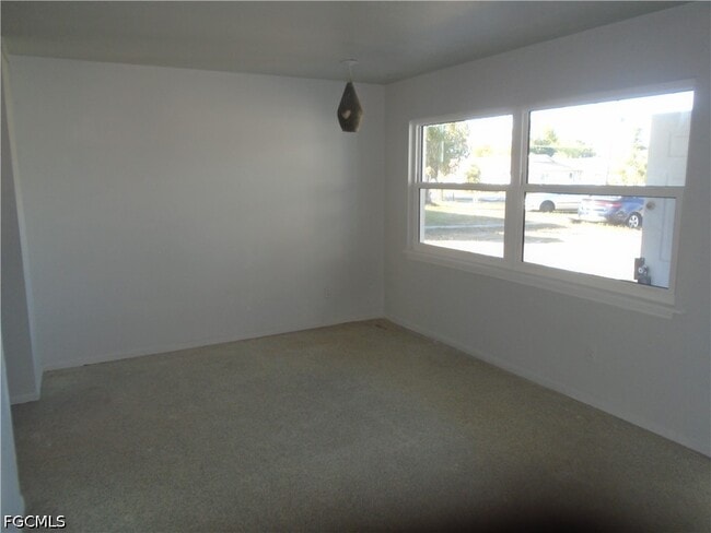 1994 Oak Dr