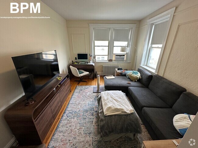 Building Photo - 20 Colborne Rd Rental