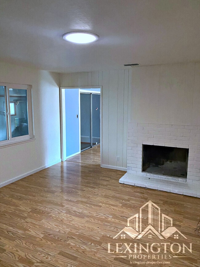 Photo - 5304 Ronnie St