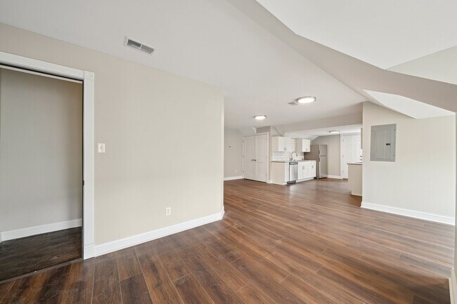 Photo - 68 E Philadelphia St