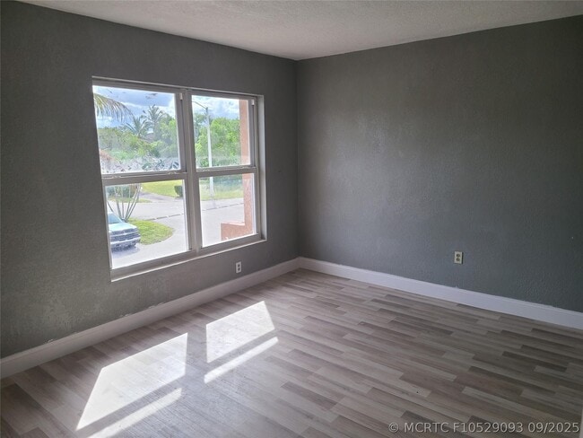 2775 NW 194th Terrace