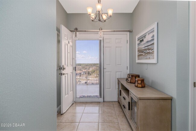 Photo - 2801 S Ridgewood Ave Unit 1002