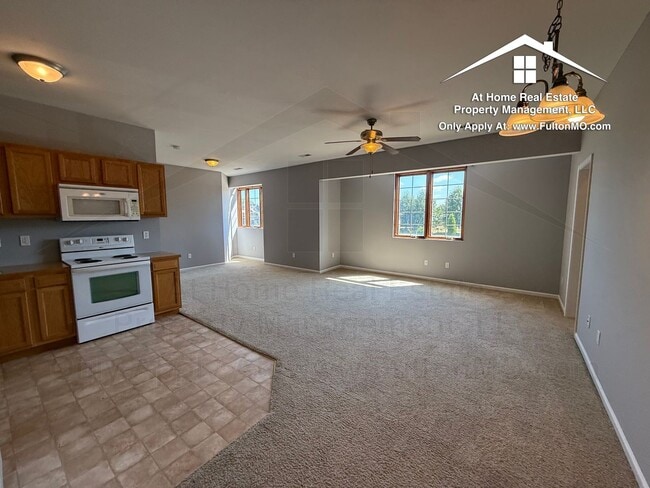 Building Photo - 2606 N Bluff St Unit 2606-208 North Bluff Street