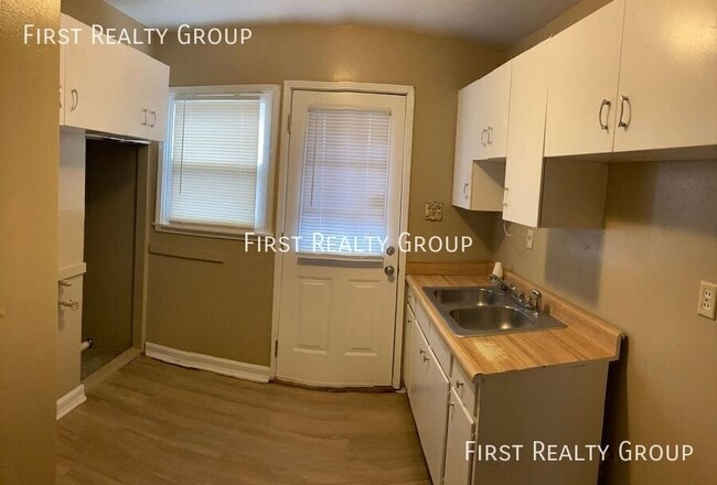 3608 W. Siebenthaler-