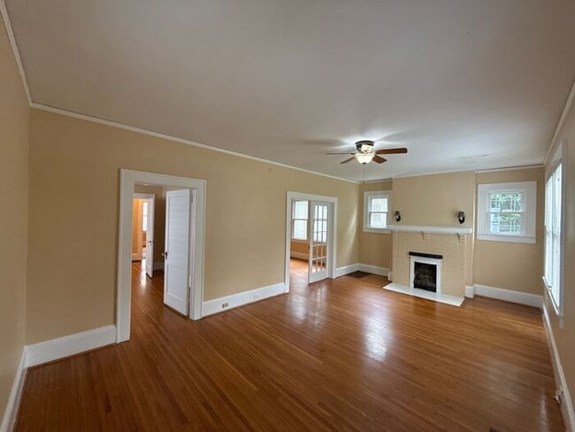 Photo - Elizabeth - T.R. Lawing Realty, Inc