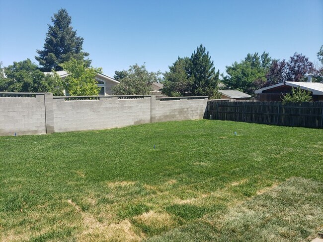Photo - 5484 Bailiff Dr S