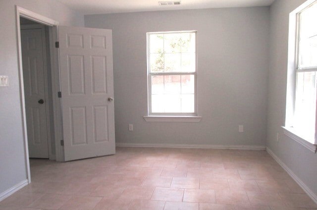Photo - 1404 Ave B
