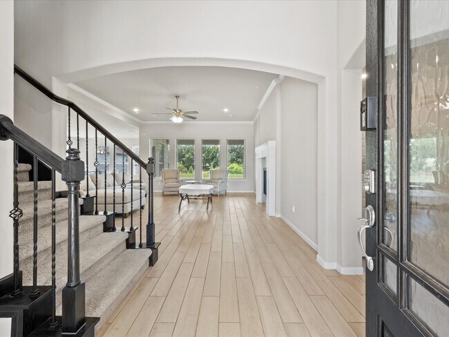 Photo - 262 Peninsula Pt Dr