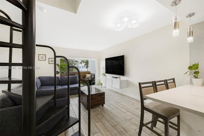 Photo - 7801 NE 4th Ct Unidad 304