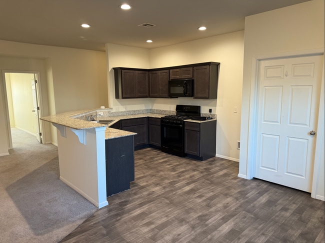 Photo - 1216 W Duncan Rd