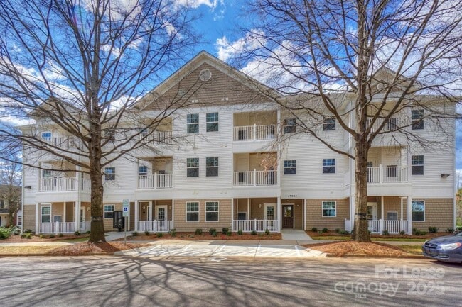 Building Photo - 17905 Delmas Dr Unit 103