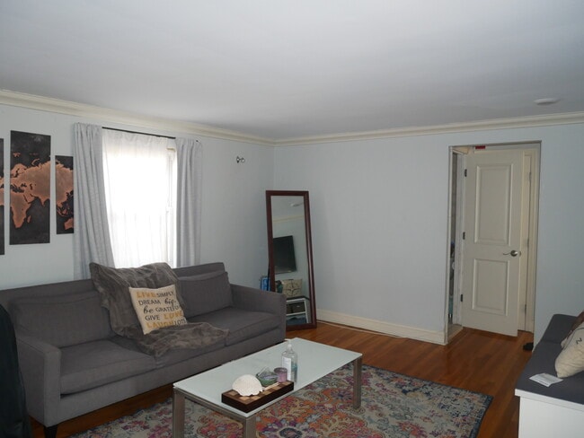 Photo - 190 Knickerbocker Rd Unit 10