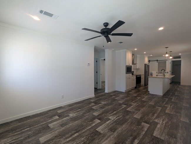 Photo - 127 Coral Crest Dr