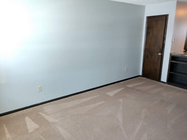 Photo - 2 Bedroom Duplex located on East Side of MHK!