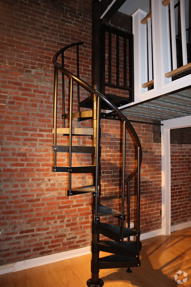 Building Photo - 254 Friend St Unit 1 Rental
