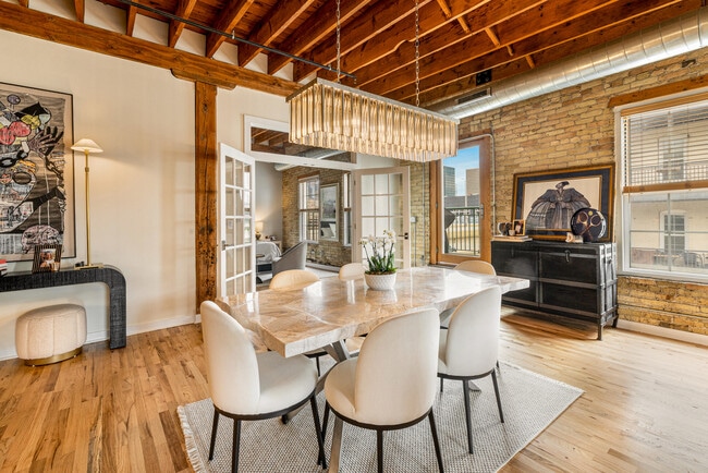 Photo - 418 N 3rd St