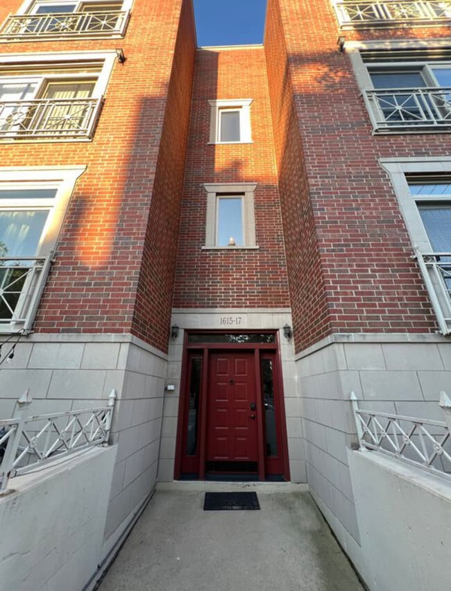 Building Photo - 1617 N Campbell Ave Unit 1N