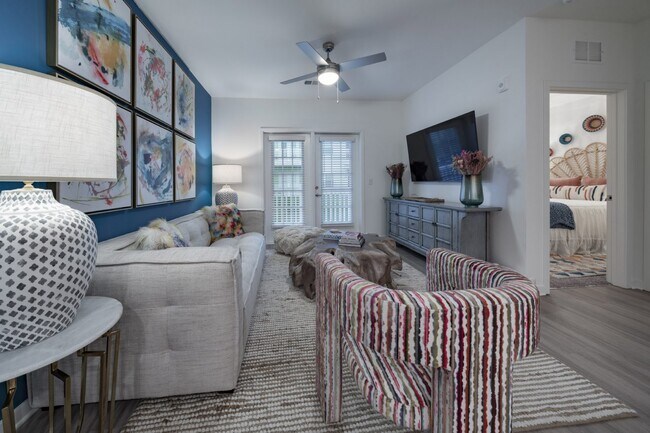 Photo - Makara Orlando