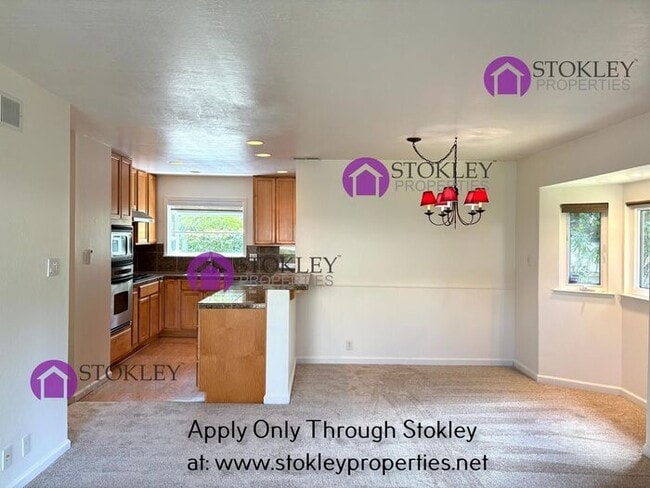 Photo - 664 Sherree Dr