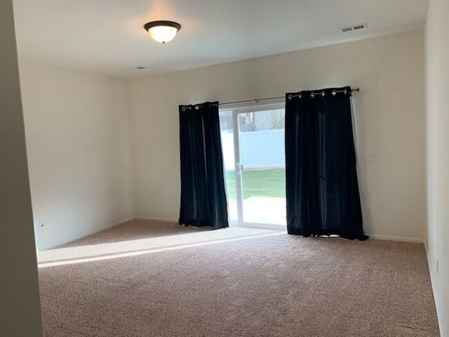 Photo - Spacious 3 Bedroom Home in Heron Pointe Subdivision in South Loveland/Berthoud!
