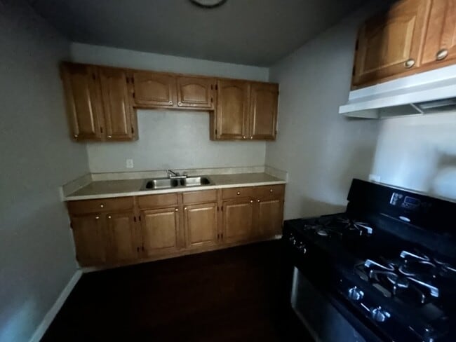 Fourplex two bedroom unit is ready to move in in Castle Hill