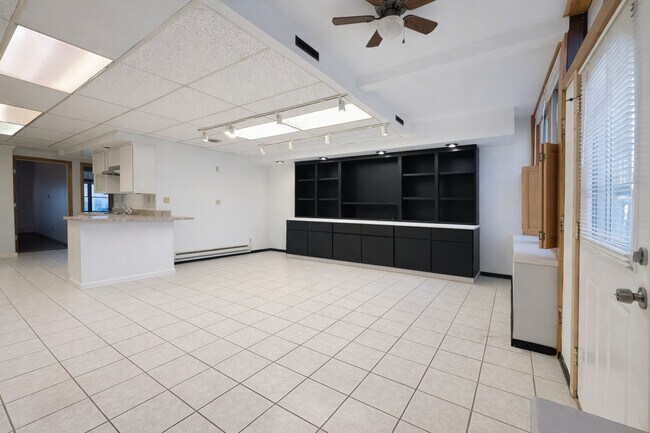 Photo - 107 W Baldwin St