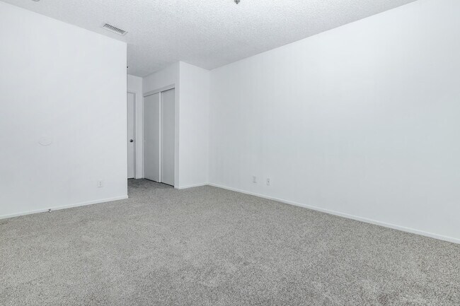 Photo - Pinecrest Apartment Homes