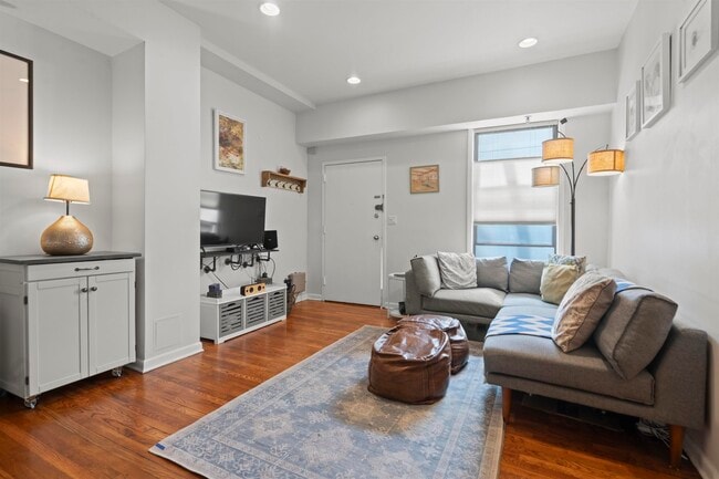 Building Photo - 187 WAYNE St Unit 411C