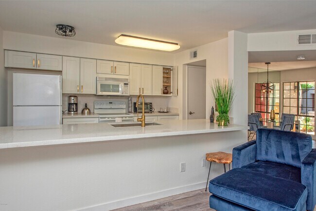 Photo - 5209 N 24th St Unit 103