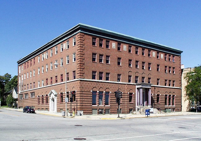 Photo - 200 N County St