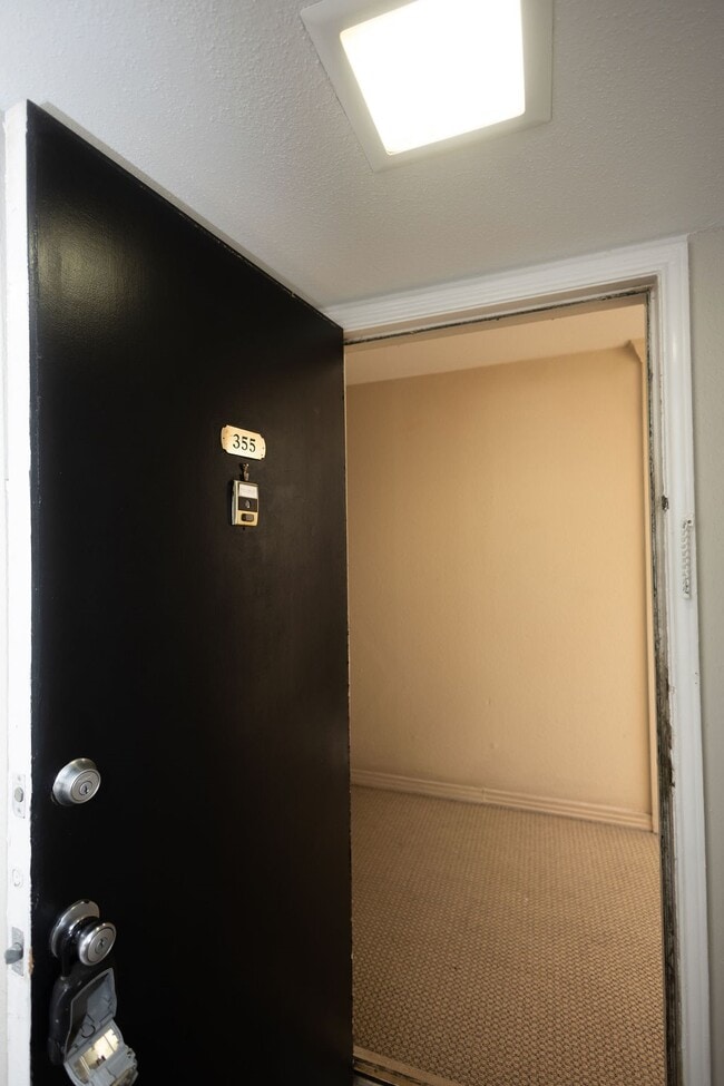 Building Photo - 4647 Wild Indigo St Unit 355