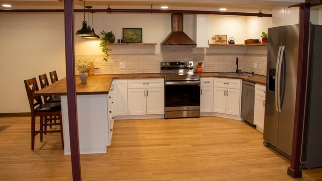 Photo - 423 W 1st Ave Unit B1