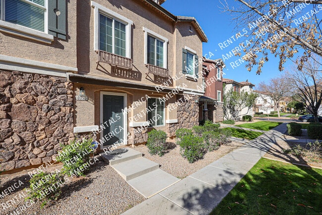 Photo - 4057 E Windsor Dr