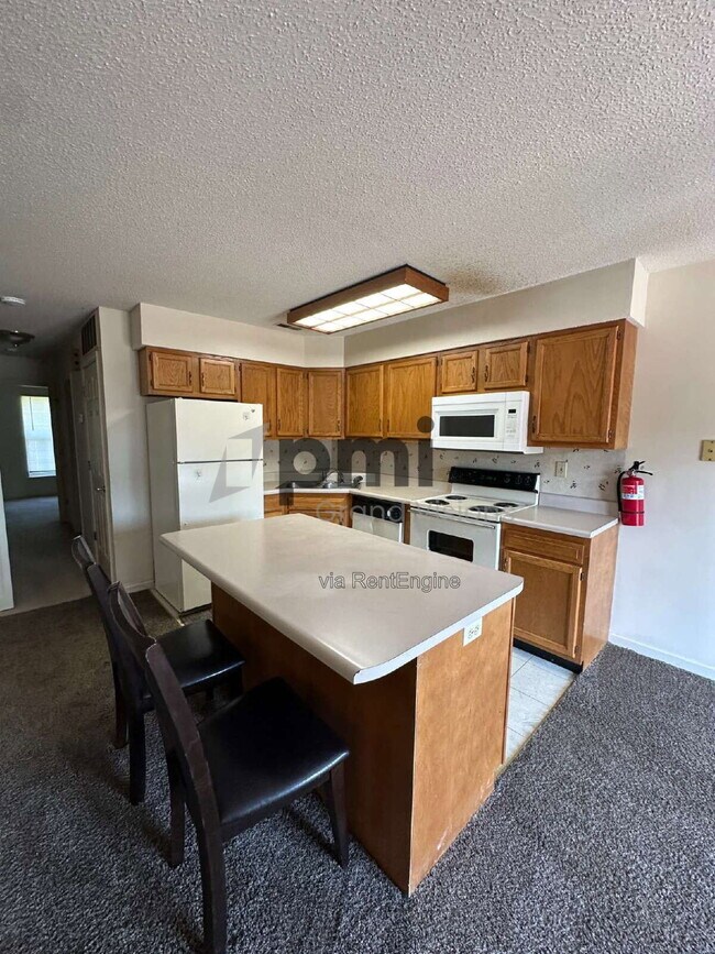Photo - 1306 Arthur Ave Unit 12