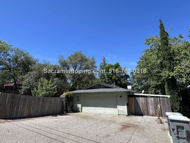 Building Photo - 1283 Live Oak Ln