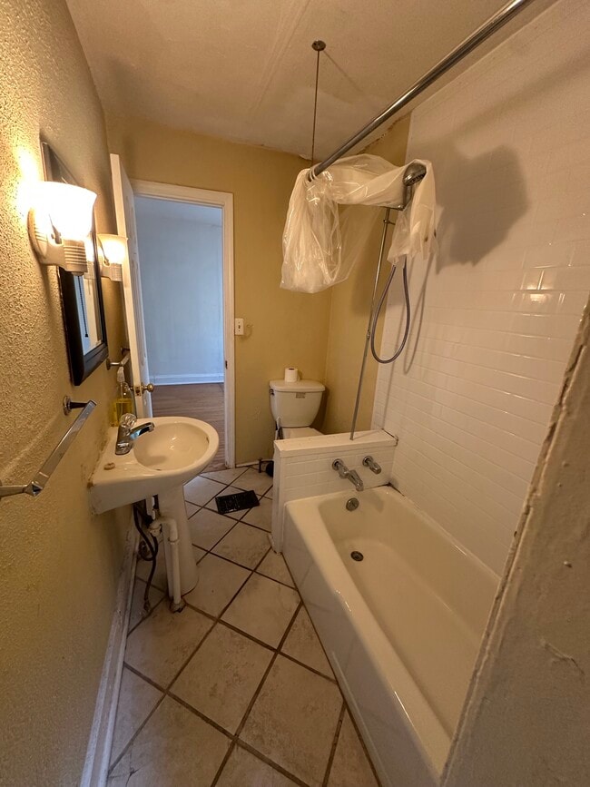 Bathroom - 4227 Greenwood Pl Unit All utilities paid