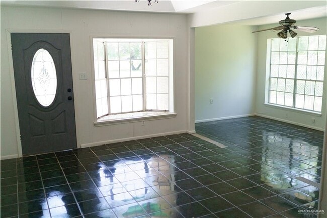 Photo - 12 N 7th St